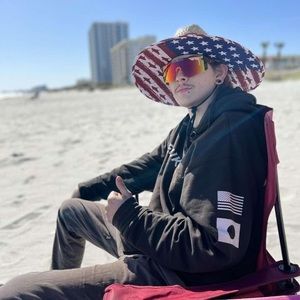 Meet your Posher, Adam